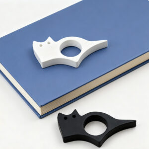 A Wooden Pet Thumb Bookmark, Portable Single-handed Reading Book Page Holder for Lazy People