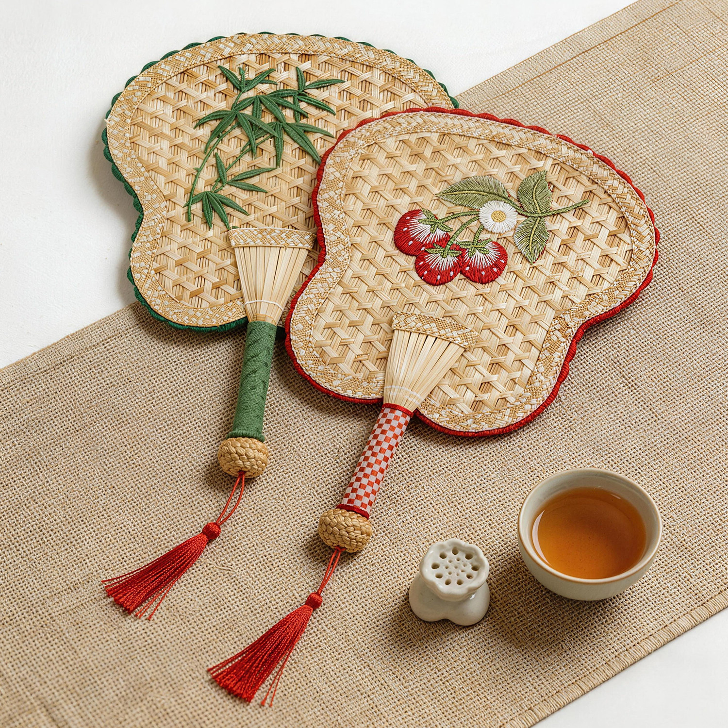Retro Embroidered Hand Fan, Handcrafted Wheat Straw Cattail Fan with Tassel, Unique Eco-Friendly Gift - Image 2